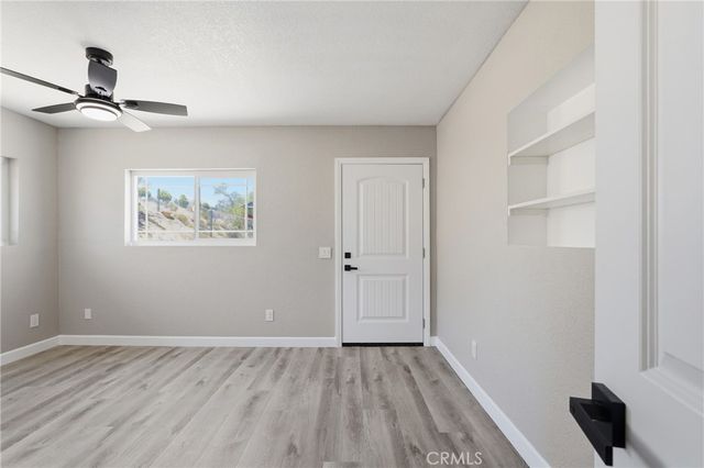 25735 Santa Rosa Road, Apple Valley, CA 92308
