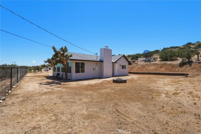 25735 Santa Rosa Road, Apple Valley, CA 92308