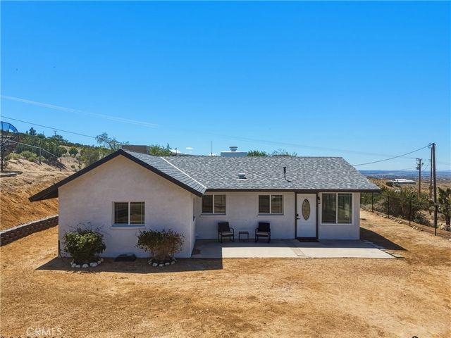 25735 Santa Rosa Road, Apple Valley, CA 92308
