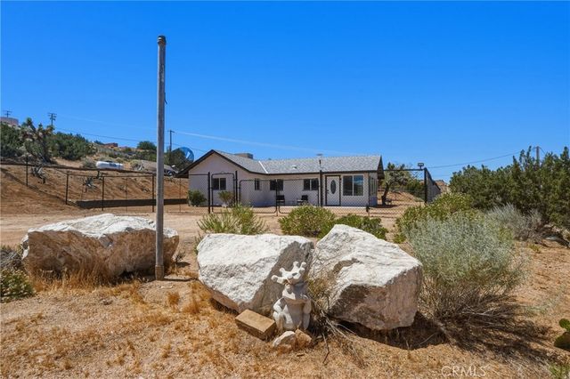 25735 Santa Rosa Road, Apple Valley, CA 92308