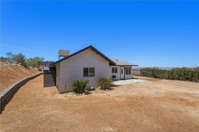 25735 Santa Rosa Road, Apple Valley, CA 92308