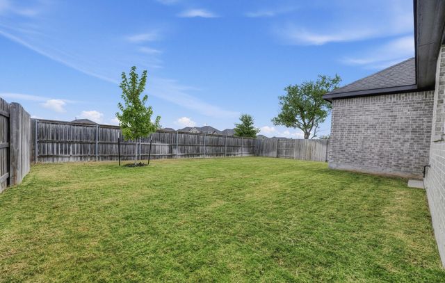 209 Swinging H LN, Georgetown, TX 78633