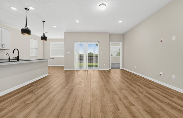 209 Swinging H LN, Georgetown, TX 78633