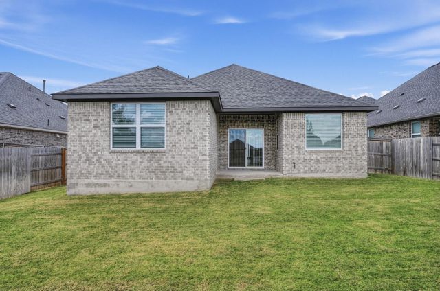 209 Swinging H LN, Georgetown, TX 78633