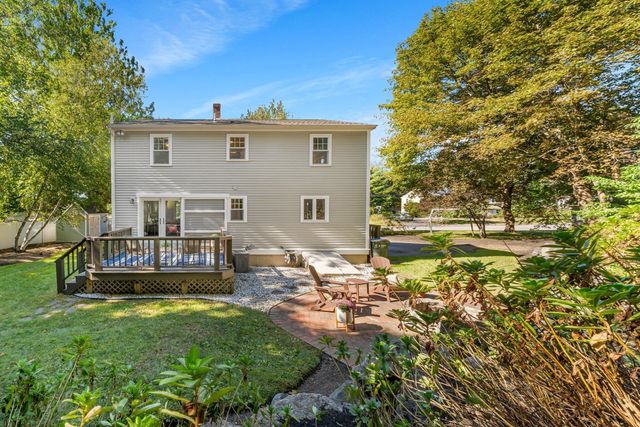 2 Hunter Dr, Newburyport, MA 01950