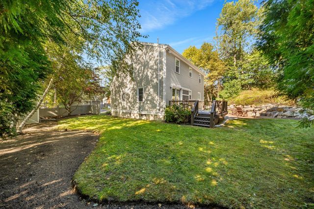 2 Hunter Dr, Newburyport, MA 01950