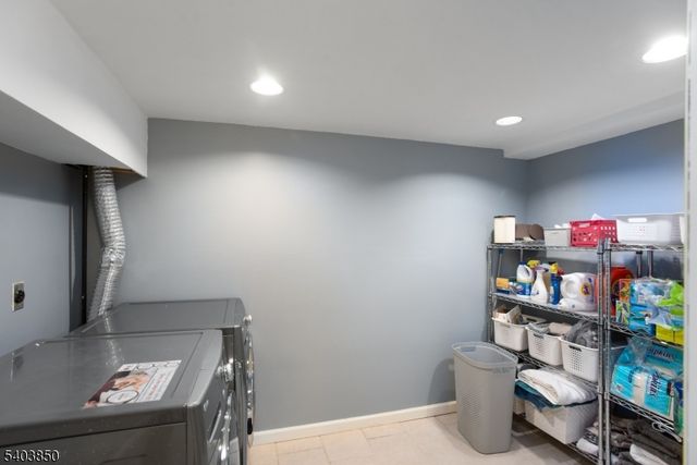 13 Park Ave, Green Brook Twp., NJ 08812