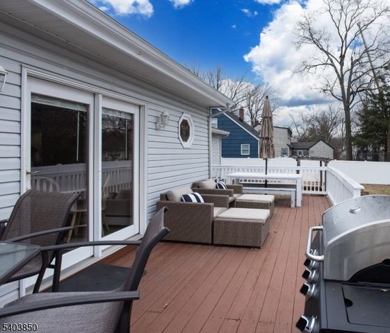 13 Park Ave, Green Brook Twp., NJ 08812