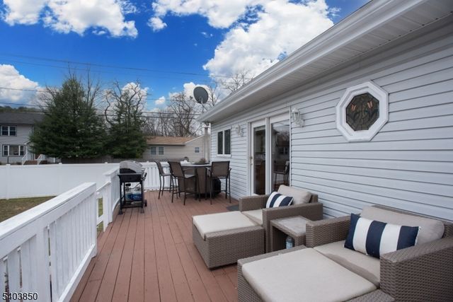 13 Park Ave, Green Brook Twp., NJ 08812