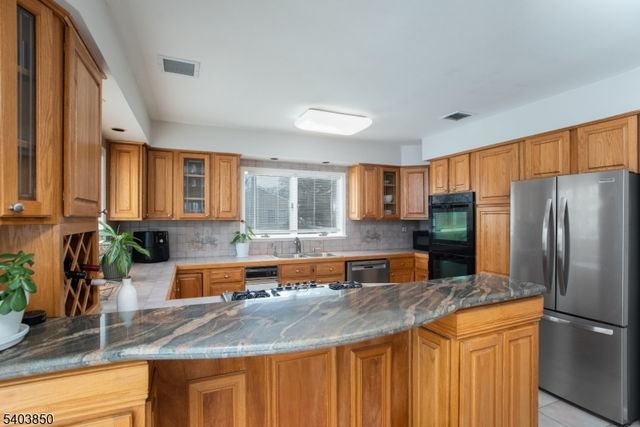 13 Park Ave, Green Brook Twp., NJ 08812