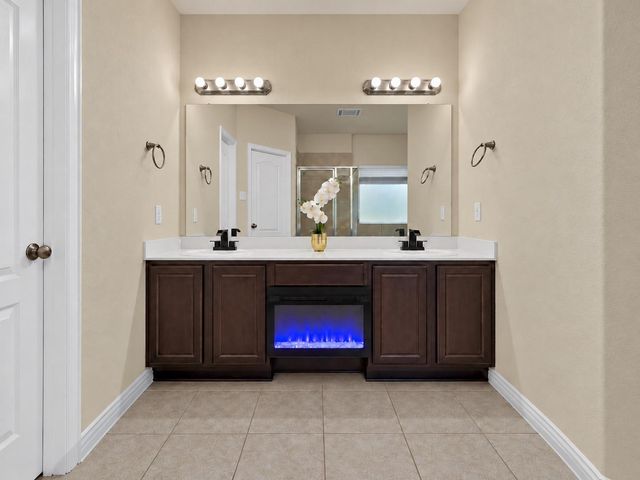 655 W Linnwood Drive, Woodbranch, TX 77357