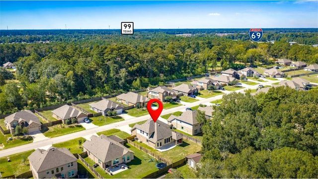 655 W Linnwood Drive, Woodbranch, TX 77357