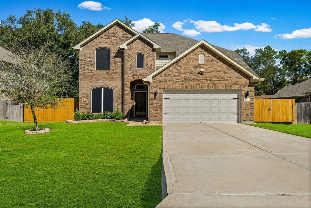 655 W Linnwood Drive, Woodbranch, TX 77357