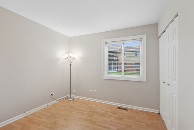 724 Maplewood Court 34-B, Willowbrook, IL 60527