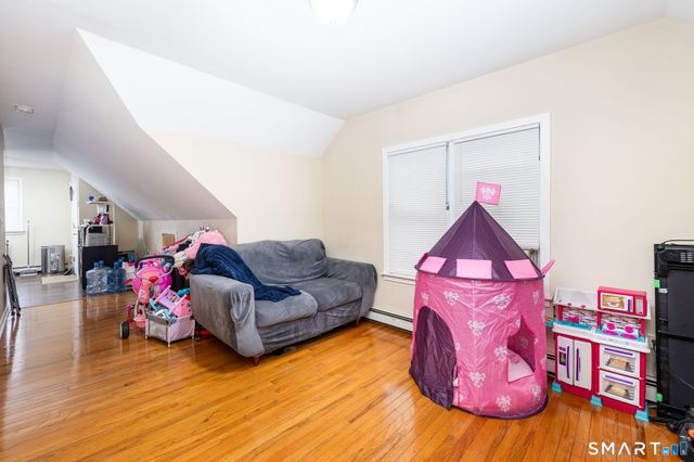 75 Concord Street, Hamden, CT 06514