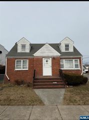 209 Michigan Avenue, Paterson, NJ 07503