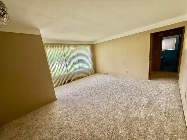 27669 Mackenzie Court, Westland, MI 48185