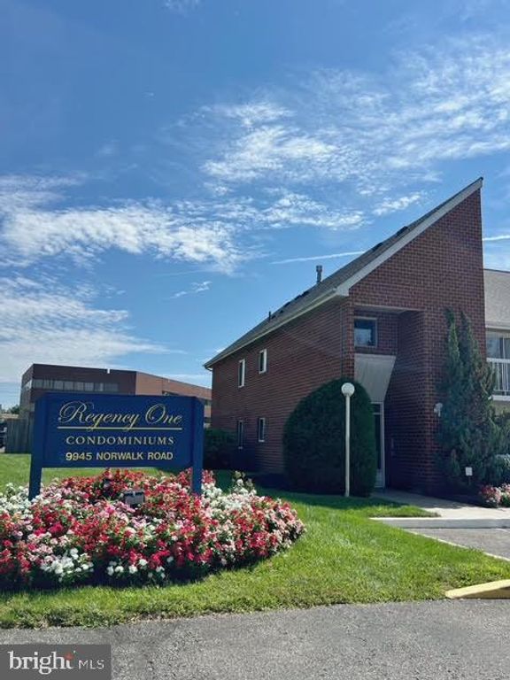 9945 NORWALK RD #4C, PHILADELPHIA, PA 19115 — exterior
