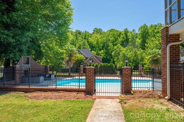 1000 Ashley Place, Belmont, NC 28012