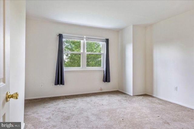 630 VILLAGE LN, Pottstown, PA 19464
