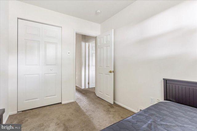 630 VILLAGE LN, Pottstown, PA 19464