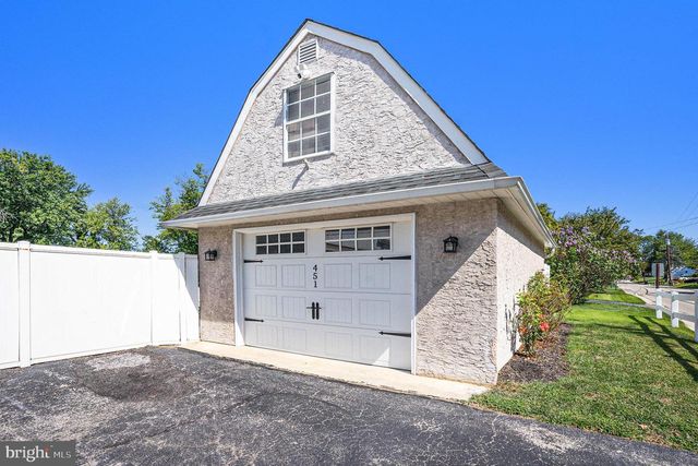 451 RIDGE PIKE, Lafayette Hill, PA 19444