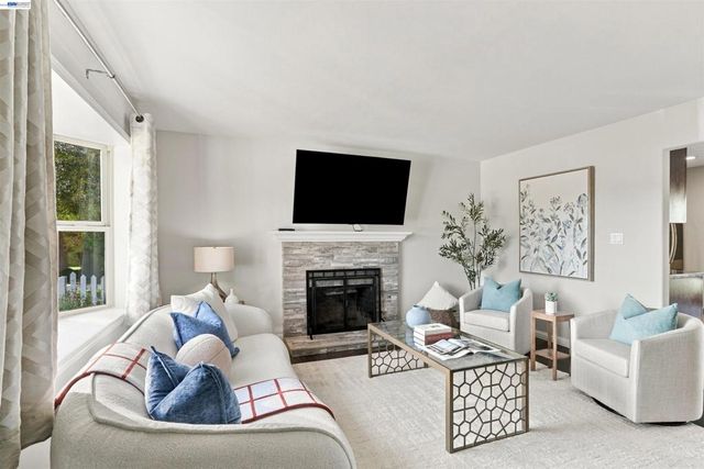 36054 Rosewood Dr, Newark, CA 94560