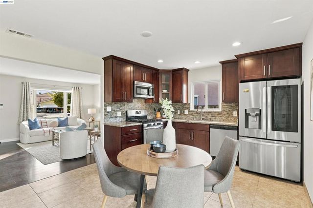 36054 Rosewood Dr, Newark, CA 94560