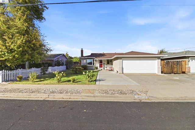 36054 Rosewood Dr, Newark, CA 94560
