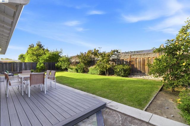 36054 Rosewood Dr, Newark, CA 94560