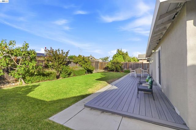 36054 Rosewood Dr, Newark, CA 94560