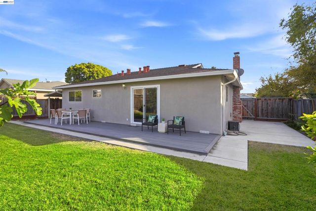 36054 Rosewood Dr, Newark, CA 94560