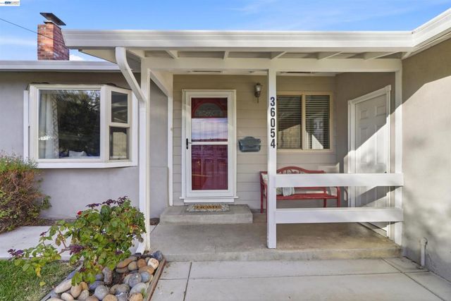 36054 Rosewood Dr, Newark, CA 94560