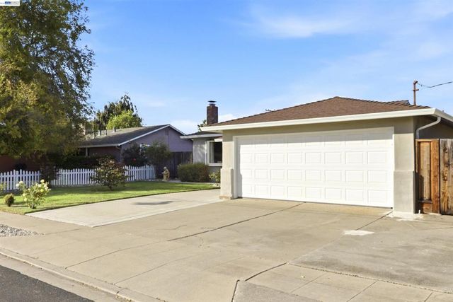 36054 Rosewood Dr, Newark, CA 94560