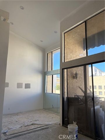 5310 Zelzah 303, Encino (los Angeles), CA 91316