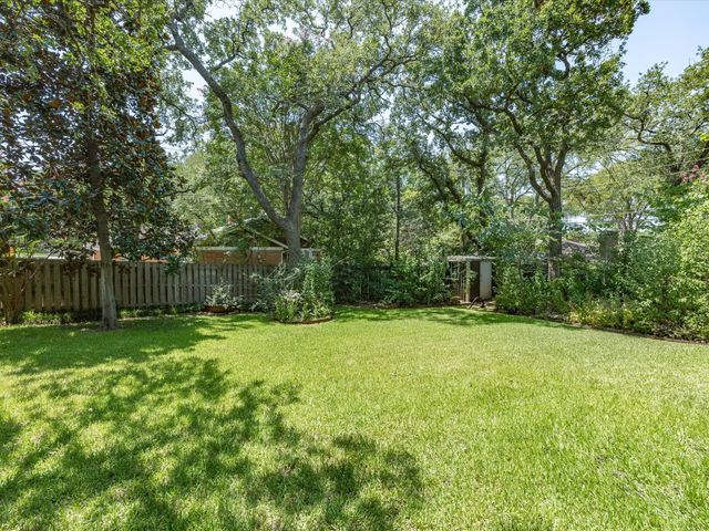 5008 Kemble Street, Fort Worth, TX 76103