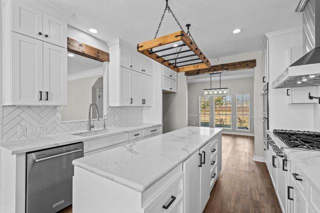 2730 Lawrence Road, Kemah, TX 77565