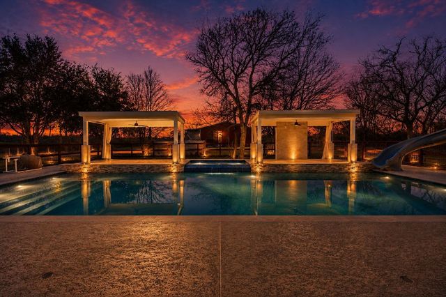2730 Lawrence Road, Kemah, TX 77565
