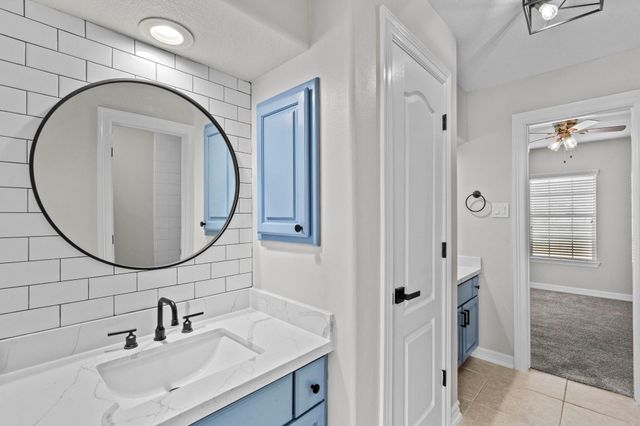 2730 Lawrence Road, Kemah, TX 77565