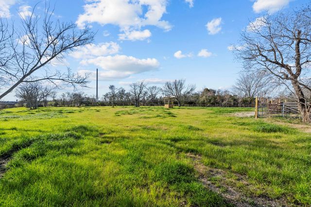 2730 Lawrence Road, Kemah, TX 77565
