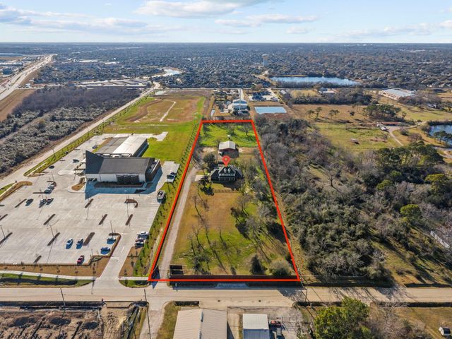 2730 Lawrence Road, Kemah, TX 77565