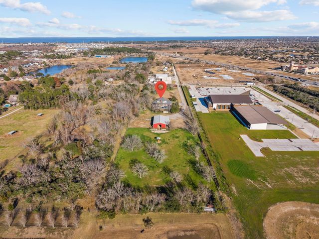 2730 Lawrence Road, Kemah, TX 77565