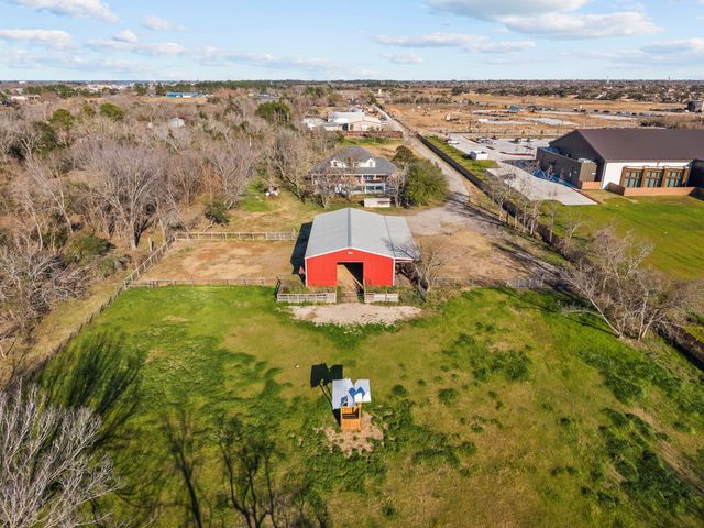 2730 Lawrence Road, Kemah, TX 77565