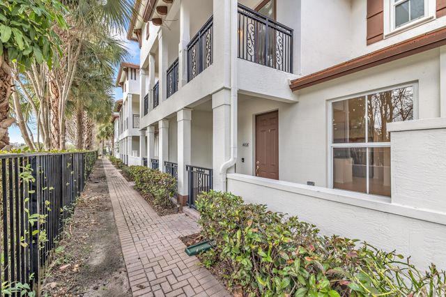 4826 Acadian Trail, Coconut Creek, FL 33073