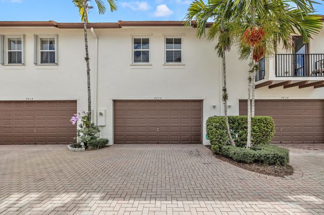 4826 Acadian Trail, Coconut Creek, FL 33073