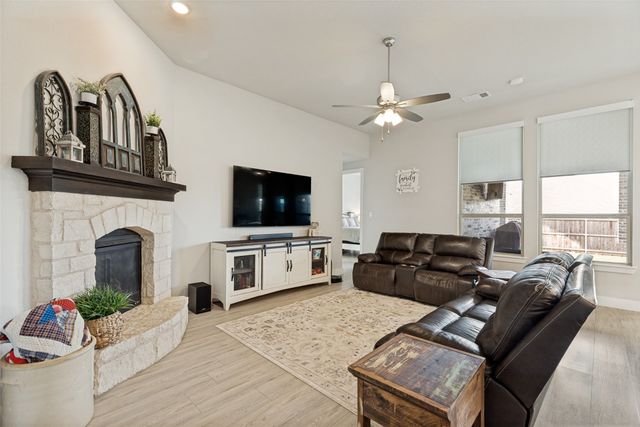 3402 Montgomery Avenue, Melissa, TX 75454