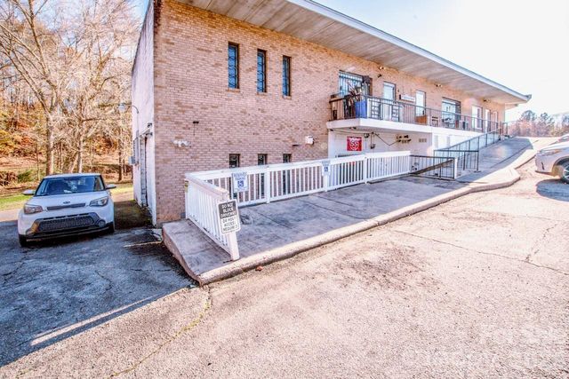 2327 Shelton Avenue, Statesville, NC 28677