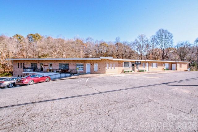 2327 Shelton Avenue, Statesville, NC 28677