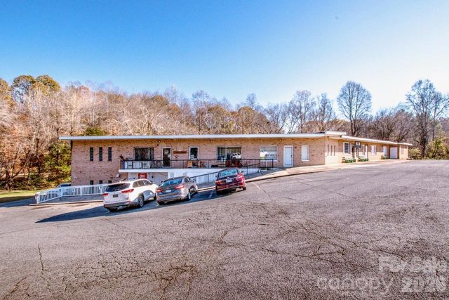 2327 Shelton Avenue, Statesville, NC 28677