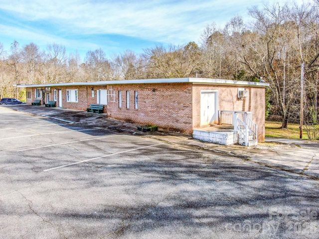 2327 Shelton Avenue, Statesville, NC 28677